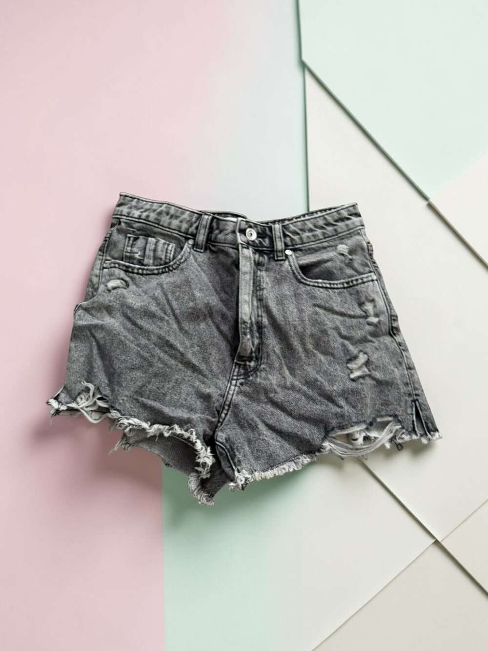 ZARA Gray Distressed Denim Shorts Size 6 Women